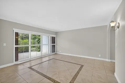382 Golfview Road North Palm Beach FL 33408