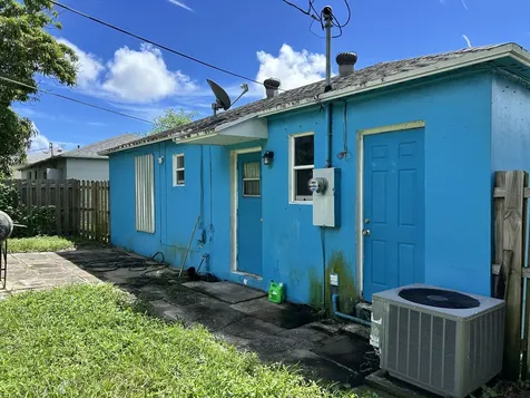 840 W 2nd Street Riviera Beach FL 33404