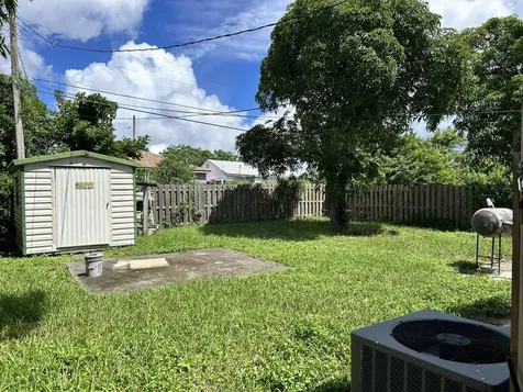 840 W 2nd Street Riviera Beach FL 33404