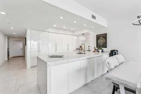 2640 Lake Shore Drive Riviera Beach FL 33404