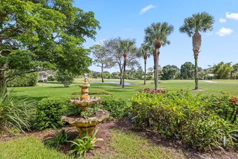 36 Country Road Village of Golf FL 33436