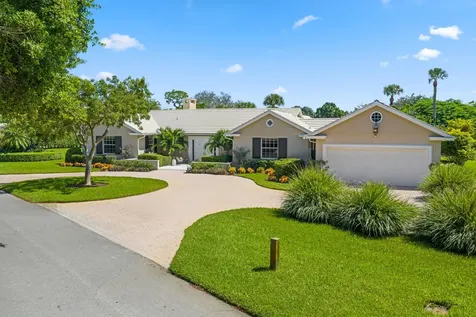 36 Country Road Village of Golf FL 33436
