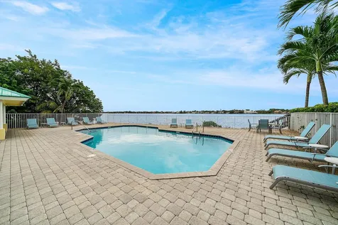 166 Barefoot Cove Hypoluxo FL 33462