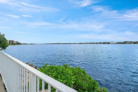166 Barefoot Cove Hypoluxo FL 33462