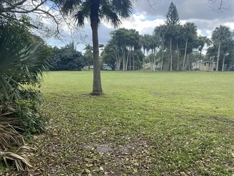 1531 Drexel Rd, Lot 304 West Palm Beach FL 33417