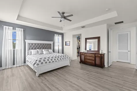 1025 Sterling Pine Place Loxahatchee FL 33470