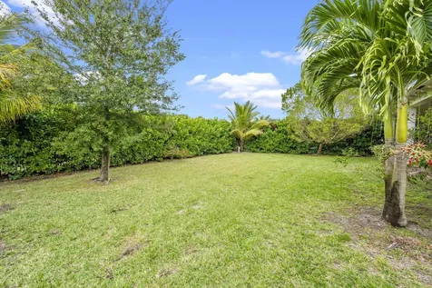 1025 Sterling Pine Place Loxahatchee FL 33470