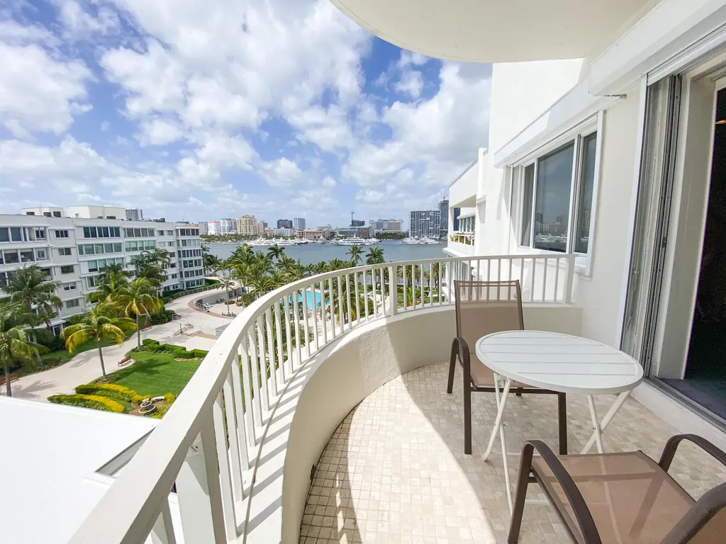 44 Cocoanut Row Palm Beach FL 33480