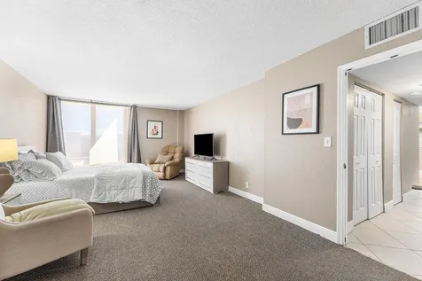 1600 S Ocean Drive Hollywood FL 33019
