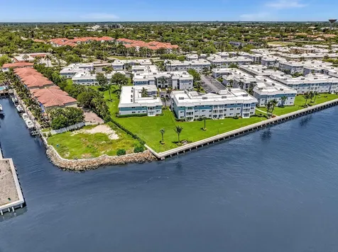 33 Colonial Club Drive Boynton Beach FL 33435