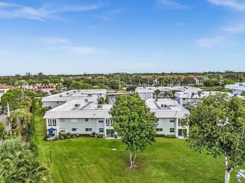 33 Colonial Club Drive Boynton Beach FL 33435