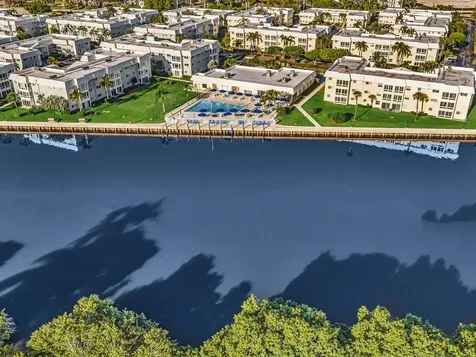 33 Colonial Club Drive Boynton Beach FL 33435