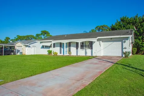1781 Se Fairfield Street Port Saint Lucie FL 34983