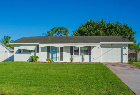 1781 Se Fairfield Street Port Saint Lucie FL 34983