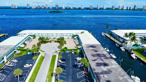 120 Wettaw Lane North Palm Beach FL 33408