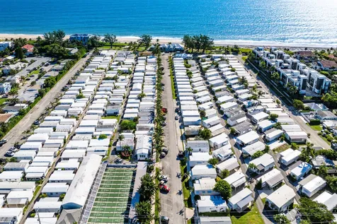 24 Juniper Drive Briny Breezes FL 33435