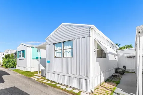 24 Juniper Drive Briny Breezes FL 33435