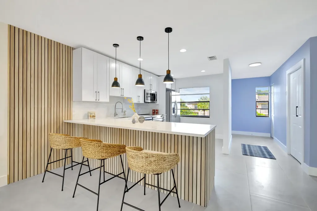 7898 Eastlake Drive Boca Raton FL 33433