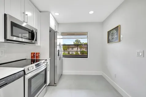 7898 Eastlake Drive Boca Raton FL 33433