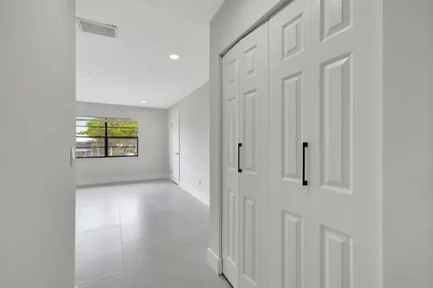 7898 Eastlake Drive Boca Raton FL 33433