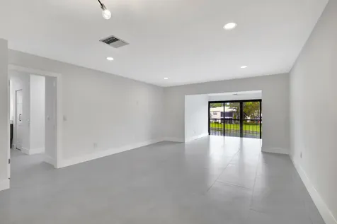 7898 Eastlake Drive Boca Raton FL 33433