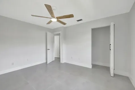 7898 Eastlake Drive Boca Raton FL 33433