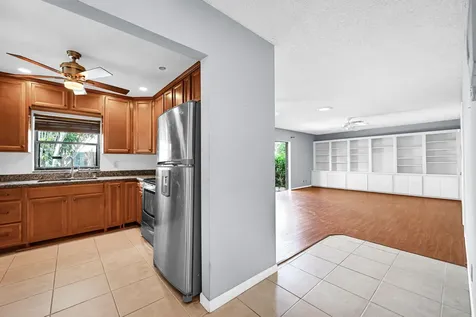 866 Nw 25th Avenue Delray Beach FL 33445