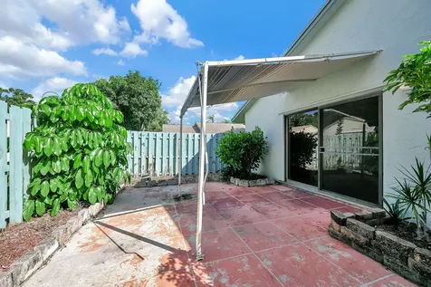 866 Nw 25th Avenue Delray Beach FL 33445