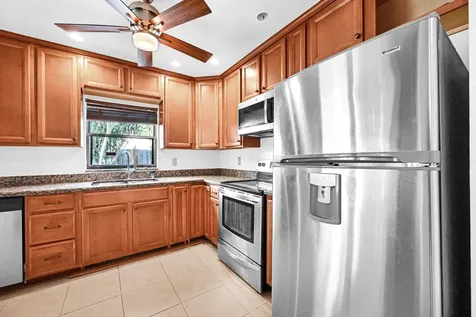 866 Nw 25th Avenue Delray Beach FL 33445