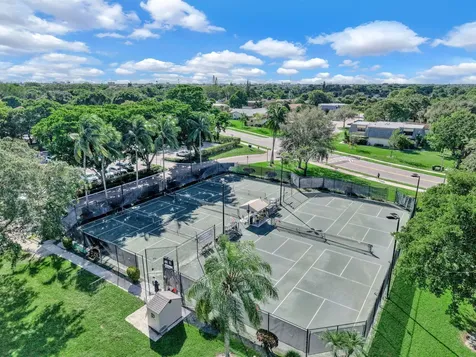 866 Nw 25th Avenue Delray Beach FL 33445