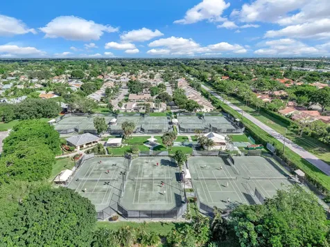 866 Nw 25th Avenue Delray Beach FL 33445