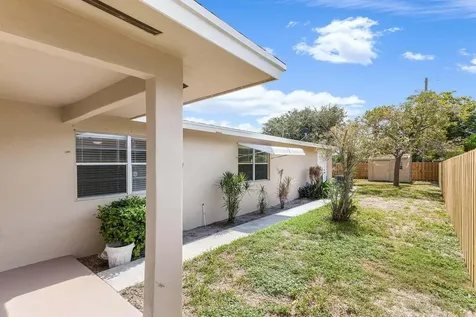 272 Ne 13th Street Delray Beach FL 33483