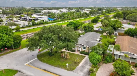 272 Ne 13th Street Delray Beach FL 33483
