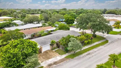 272 Ne 13th Street Delray Beach FL 33483
