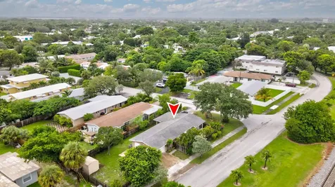 272 Ne 13th Street Delray Beach FL 33483