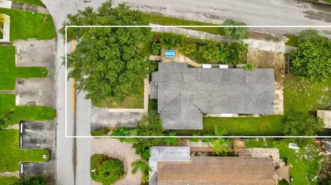 272 Ne 13th Street Delray Beach FL 33483