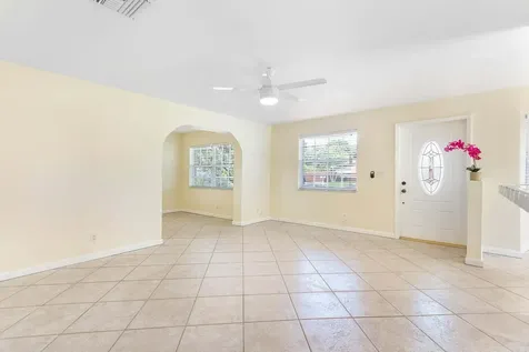 272 Ne 13th Street Delray Beach FL 33483