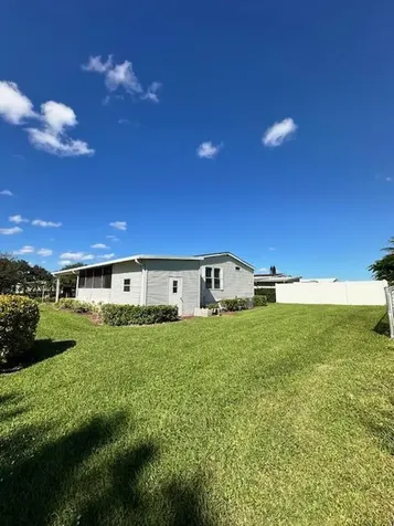 7955 Se Independence Avenue Hobe Sound FL 33455