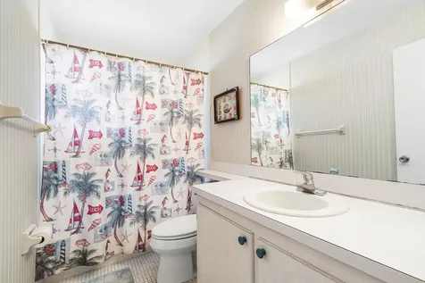 2102 Ne 1st Way Boynton Beach FL 33435