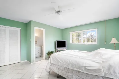 2102 Ne 1st Way Boynton Beach FL 33435