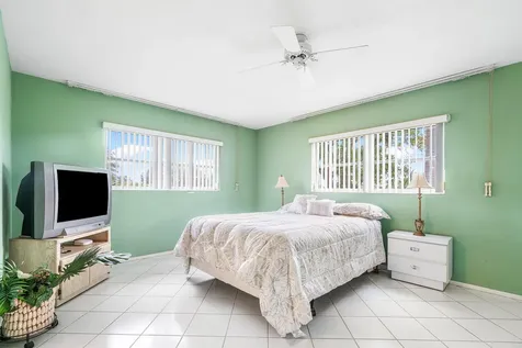 2102 Ne 1st Way Boynton Beach FL 33435