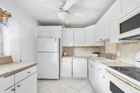 2102 Ne 1st Way Boynton Beach FL 33435