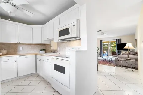 2102 Ne 1st Way Boynton Beach FL 33435
