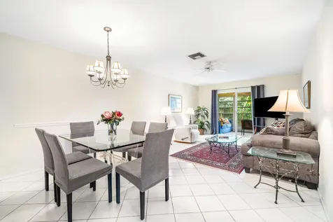 2102 Ne 1st Way Boynton Beach FL 33435