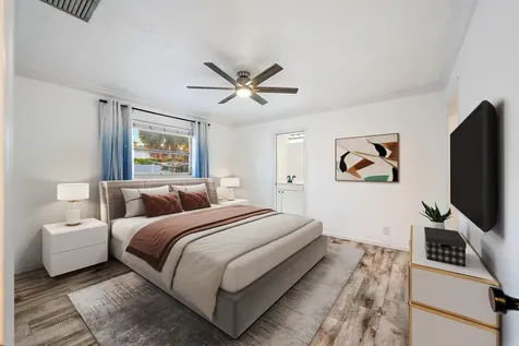 77 Holly Circle Tequesta FL 33469