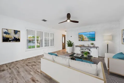 77 Holly Circle Tequesta FL 33469