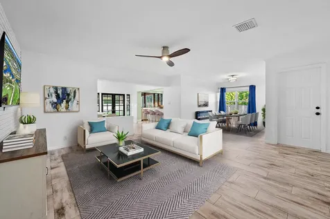 77 Holly Circle Tequesta FL 33469