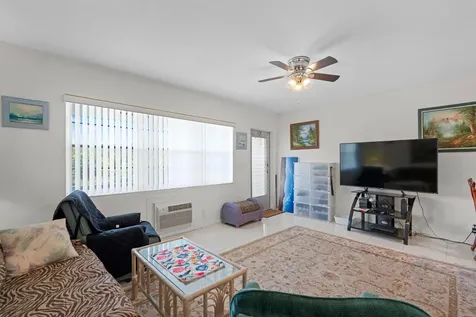 279 Coventry L West Palm Beach FL 33417