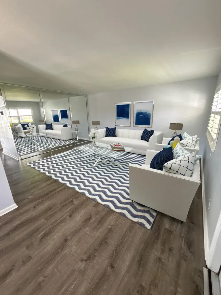 5 Valencia Delray Beach FL 33446