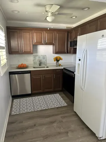 5 Valencia Delray Beach FL 33446